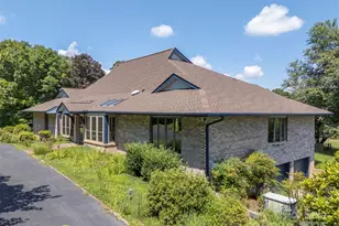 26 Canter Ct, Horse Shoe, NC 28742 - Photo 3