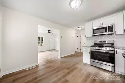 314 S Holland Street, Dallas, NC 28034 - Photo 13