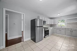 3422 Dublin Rd, Charlotte, NC 28208 - Photo 11