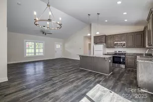 1152 Long Dr, Newton, NC 28658 - Photo 5