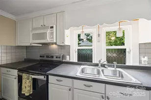 604 Walnut St, Belmont, NC 28012 - Photo 9