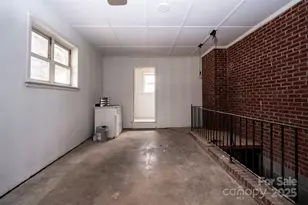 6517 Elmwood Cir, Charlotte, NC 28214 - Photo 13