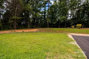 6517 Elmwood Cir, Charlotte, NC 28214 - Photo 15