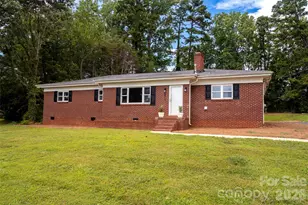 6517 Elmwood Cir, Charlotte, NC 28214 - Photo 5