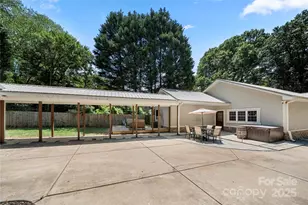 2717 Arnold Dr, Charlotte, NC 28205 - Photo 35