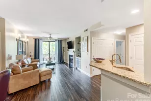 718 W Trade St, Charlotte, NC 28202 - Photo 5