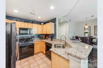 718 W Trade Street #414, Charlotte, NC 28202 - Photo 15