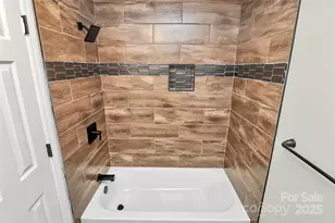 9035 J M Keynes Dr, Charlotte, NC 28262 - Photo 17