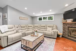 472 Hidden Valley Rd, Clyde, NC 28721 - Photo 17