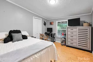 472 Hidden Valley Rd, Clyde, NC 28721 - Photo 19