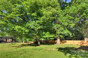 308 Seneca Pl, Charlotte, NC 28210 - Photo 23