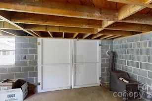 560 Bailey Mountain Rd, Mars Hill, NC 28754 - Photo 29
