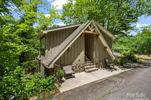 417 Tryon Bay Cir, Lake Lure, NC 28746 - Photo 5