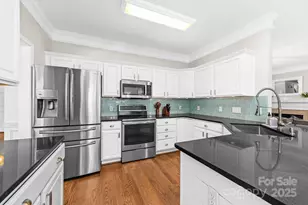 20305 Queensdale Dr, Cornelius, NC 28031 - Photo 17