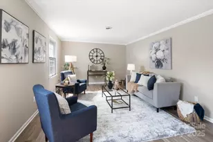 1409 Kensington Rd, Hendersonville, NC 28791 - Photo 3