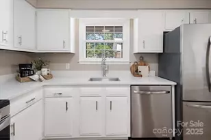 1409 Kensington Rd, Hendersonville, NC 28791 - Photo 11