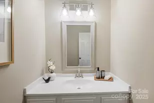 1409 Kensington Rd, Hendersonville, NC 28791 - Photo 21