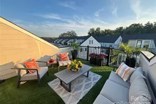 5018 Harrowsmith Ln, Charlotte, NC 28204 - Photo 3