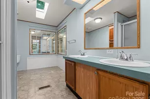 946 Turkey Pen Gap Rd, Horse Shoe, NC 28742 - Photo 19