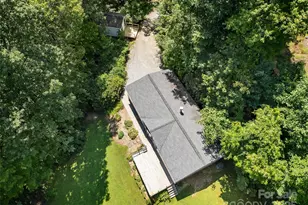 946 Turkey Pen Gap Rd, Horse Shoe, NC 28742 - Photo 5