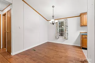 946 Turkey Pen Gap Rd, Horse Shoe, NC 28742 - Photo 31