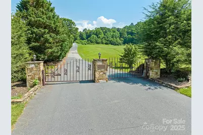 151 Country Club Drive #3, Whittier, NC 28789 - Photo 7