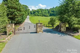 151 Country Club Dr, Whittier, NC 28789 - Photo 7