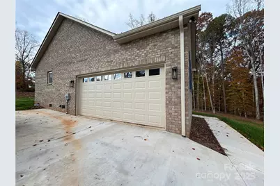 1031 Long Drive, Newton, NC 28658 - Photo 27
