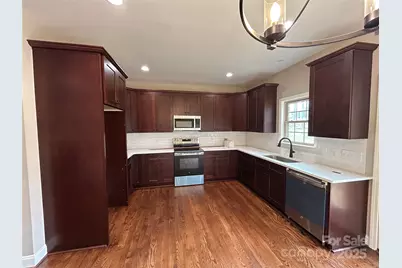 1031 Long Drive, Newton, NC 28658 - Photo 5