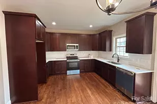 1031 Long Dr, Newton, NC 28658 - Photo 5