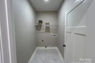 1031 Long Dr, Newton, NC 28658 - Photo 7