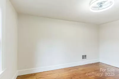 1421 12th Street Drive NW, Hickory, NC 28601 - Photo 31