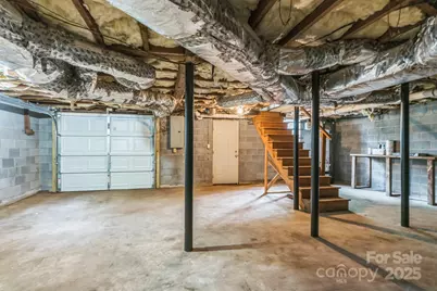 1421 12th Street Drive NW, Hickory, NC 28601 - Photo 33