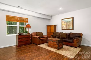 701 Salisbury Rd, Hendersonville, NC 28792 - Photo 11