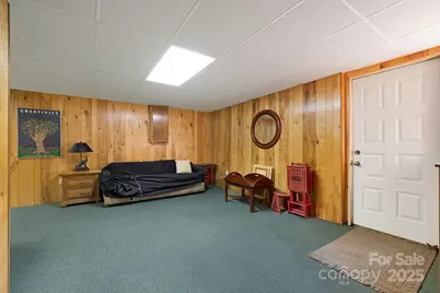 25 Westridge Court, Hendersonville, NC 28791 - Photo 29