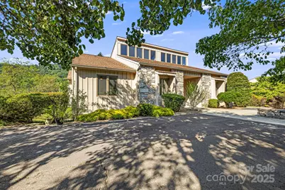 25 Westridge Court, Hendersonville, NC 28791 - Photo 1