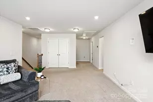 3304 Cheyney Park Dr, Charlotte, NC 28269 - Photo 17