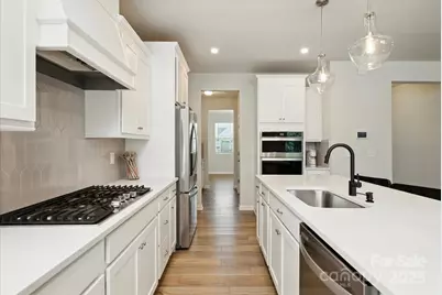 3304 Cheyney Park Drive, Charlotte, NC 28269 - Photo 5