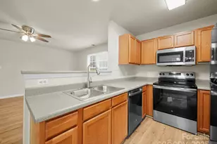 6420 Sunman Rd, Charlotte, NC 28216 - Photo 3