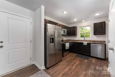 27 Forest Park Road, Marion, NC 28752 - Photo 3