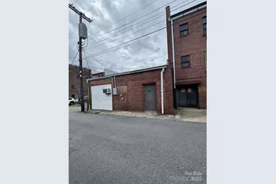 418 N Main Street, Hendersonville, NC 28792 - Photo 9