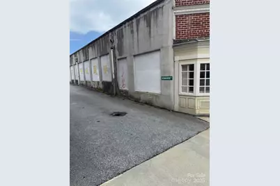 414 N Main Street, Hendersonville, NC 28792 - Photo 3