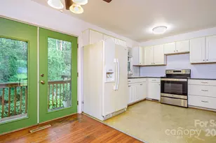 51 Bell Rd, Asheville, NC 28805 - Photo 11