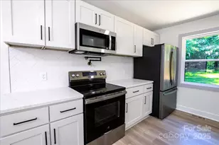 2918 Lon St, Shelby, NC 28152 - Photo 9