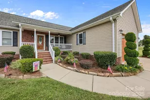 1974 Redwood Dr, Oakboro, NC 28129 - Photo 5