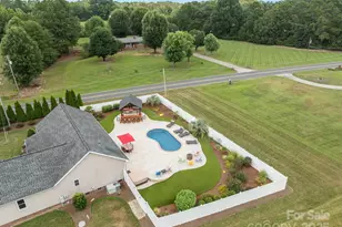 1974 Redwood Dr, Oakboro, NC 28129 - Photo 9