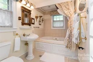 46 Cumberland Cir, Asheville, NC 28801 - Photo 37