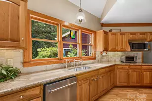 599 Red Fox Ln, Flat Rock, NC 28731 - Photo 25