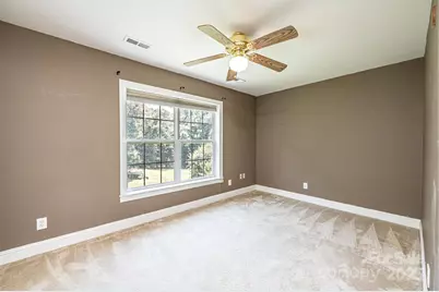 1006 Turnberry Street NE, Lenoir, NC 28645 - Photo 21