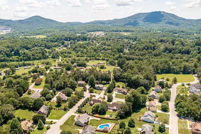 1006 Turnberry Street NE, Lenoir, NC 28645 - Photo 5